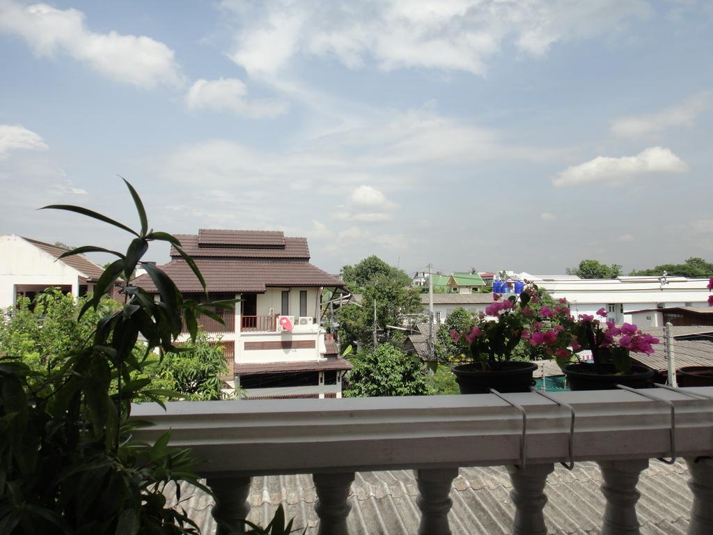 The Red Hibicus Guest House - Chiang Mai — Photos 2